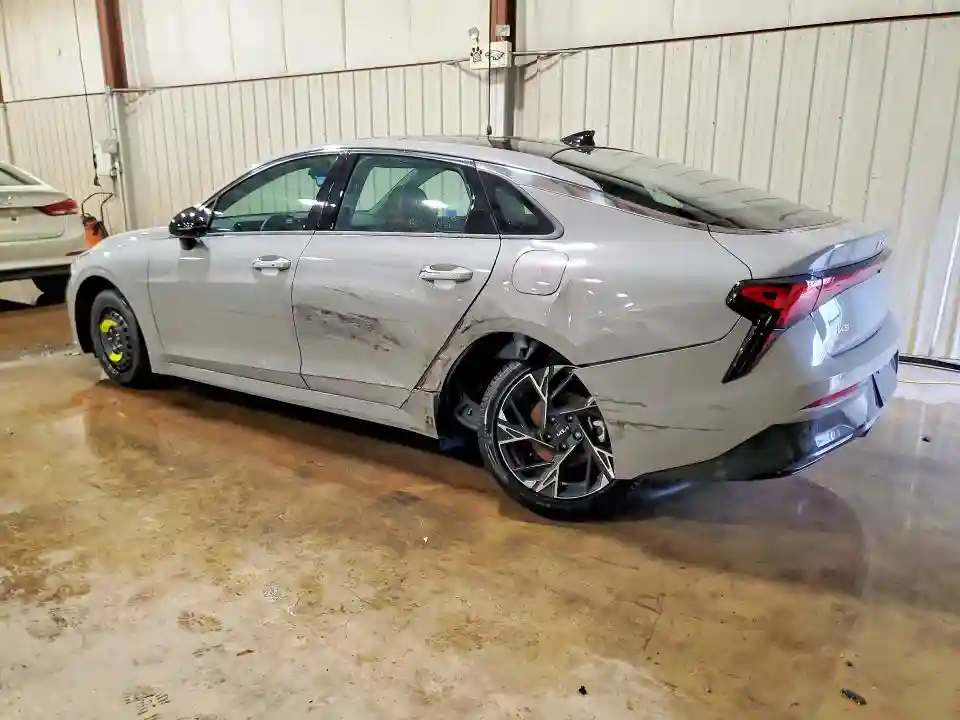 KNAG64J76S5389603 2025 KIA K5-1