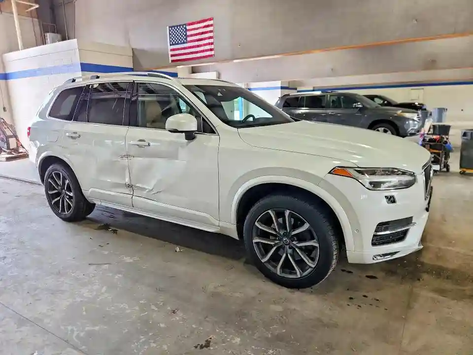 YV4A22PK0H1111653 2017 VOLVO XC90-3
