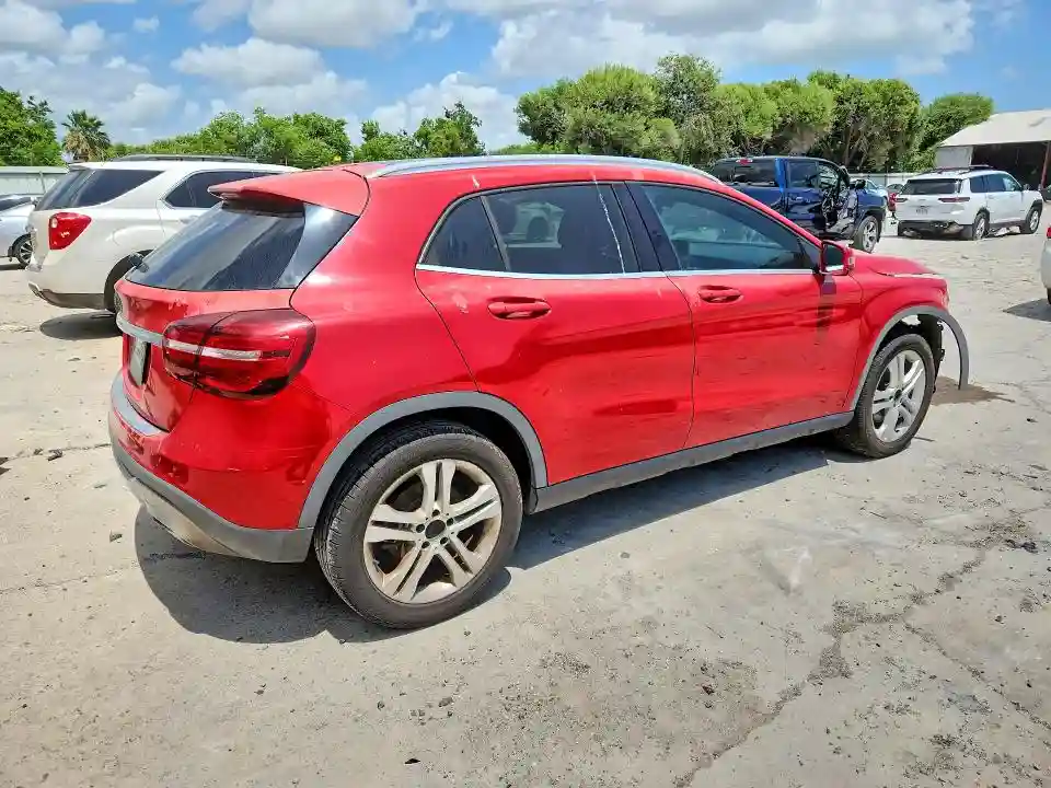 WDCTG4EB9JJ394162 2018 MERCEDES-BENZ GLA-CLASS-2