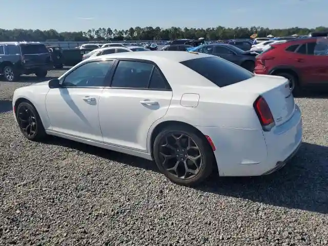 2C3CCABG3KH708122 2019 CHRYSLER 300-1