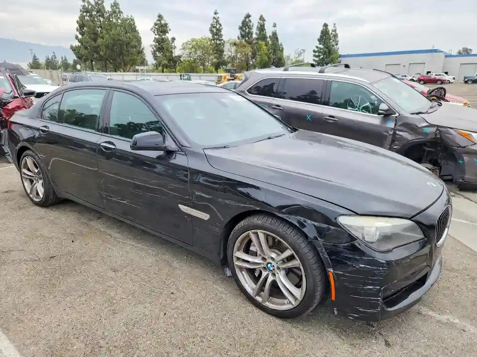 WBAKB8C58CC964970 2012 BMW 7 SERIES-3