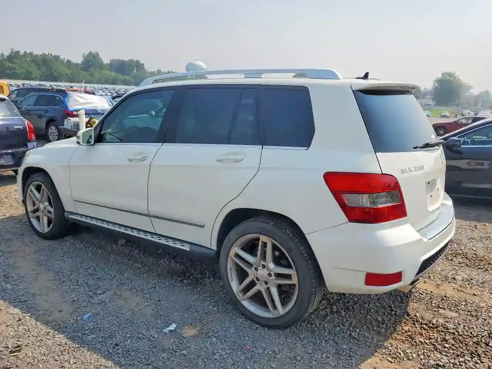 WDCGG5GB2BF547554 2011 MERCEDES-BENZ GLK-CLASS-1