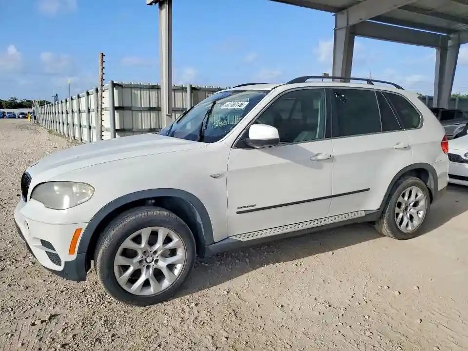 5UXZV4C53D0E13562 2013 BMW X5-0