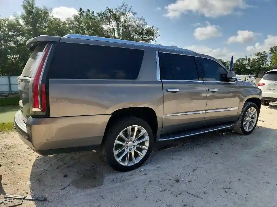 1GYS3HKJXJR297211 2018 CADILLAC ESCALADE-2