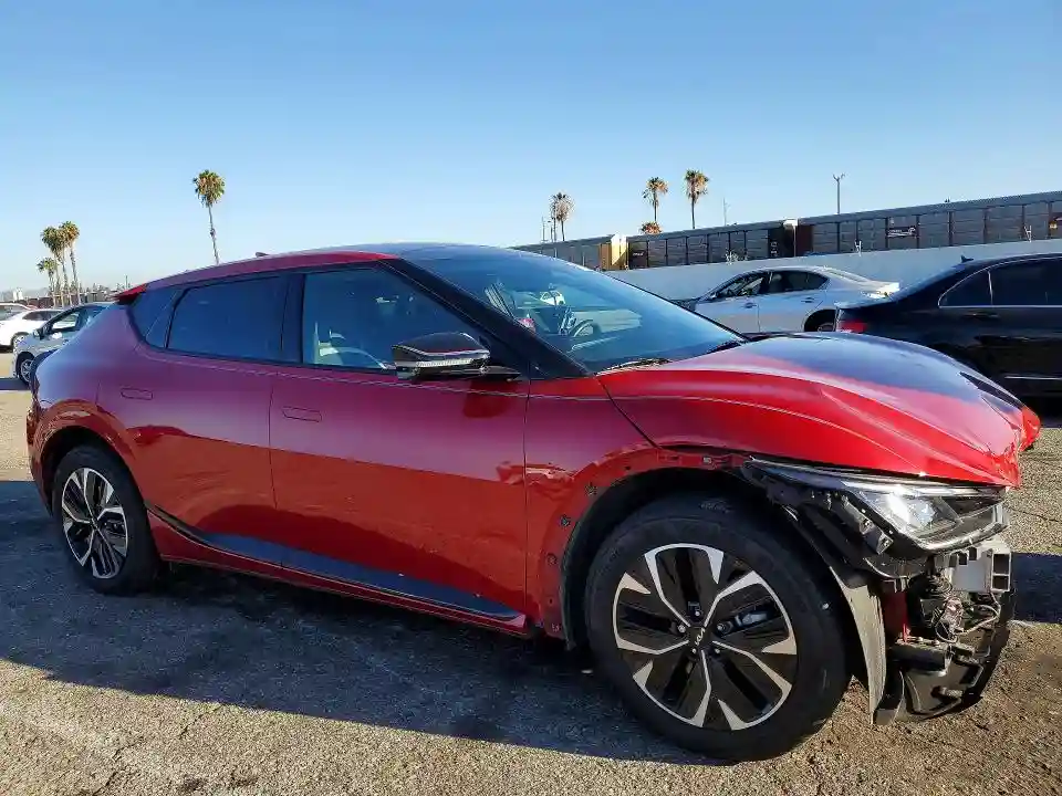 KNDC44LA5N5030585 2022 KIA EV6 GT LIN-3