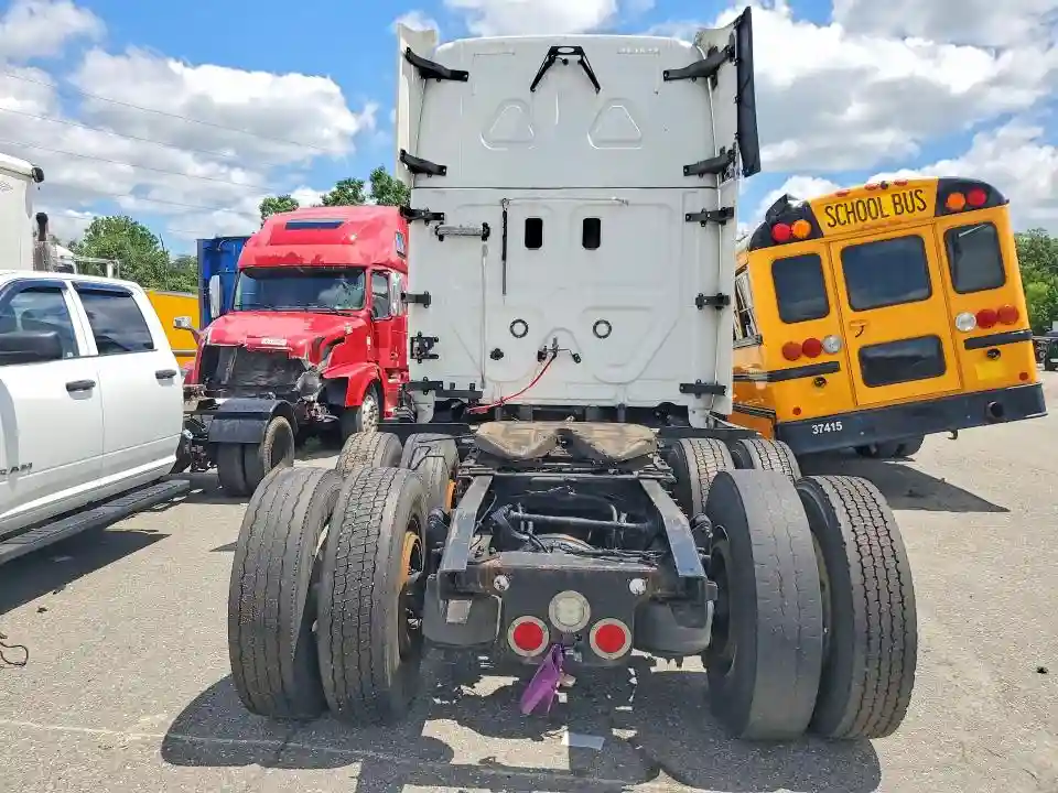 1FUJHHDR8KLKE3680 2019 FREIGHTLINER ALL OTHER-5