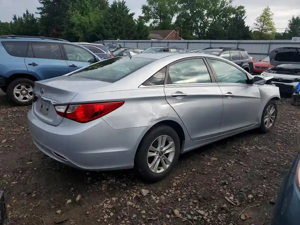 5NPEB4AC9DH785854 2013 HYUNDAI SONATA-2