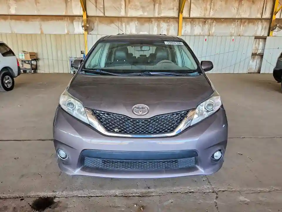 5TDXK3DC0DS331775 2013 TOYOTA SIENNA-4