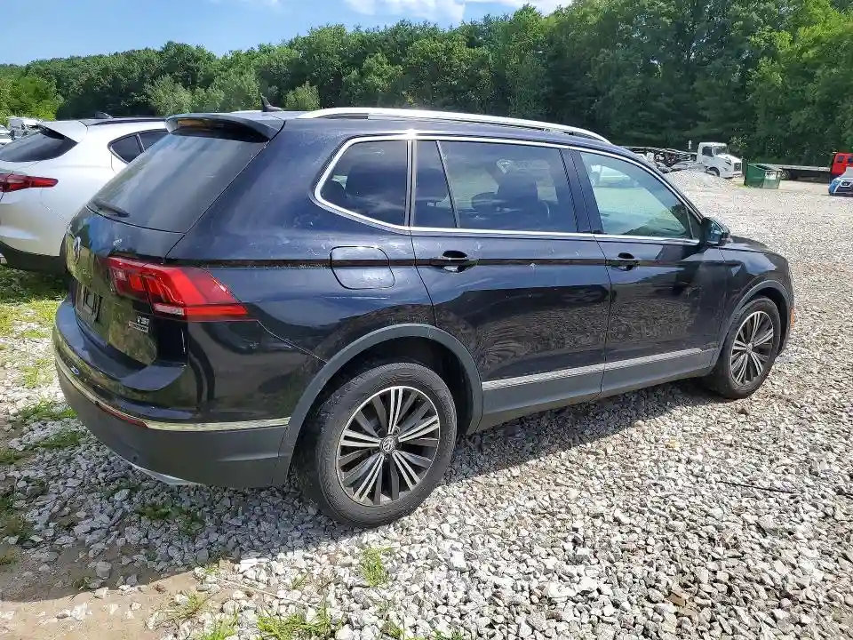 3VV4B7AX7JM067713 2018 VOLKSWAGEN TIGUAN-2