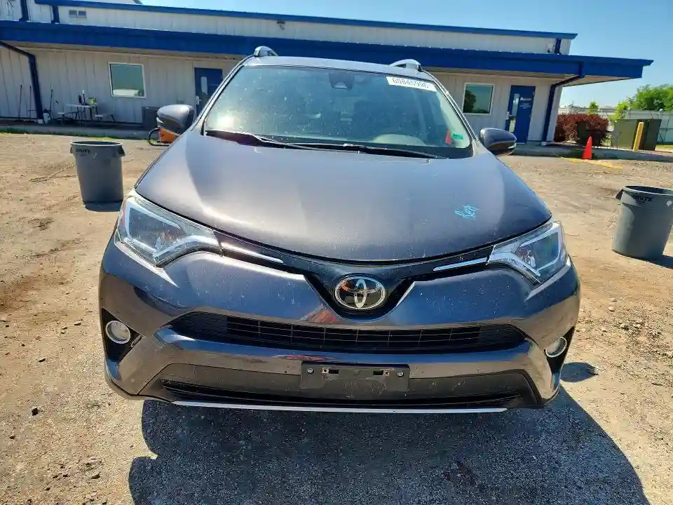 JTMRFREV4JJ242722 2018 TOYOTA RAV4-4
