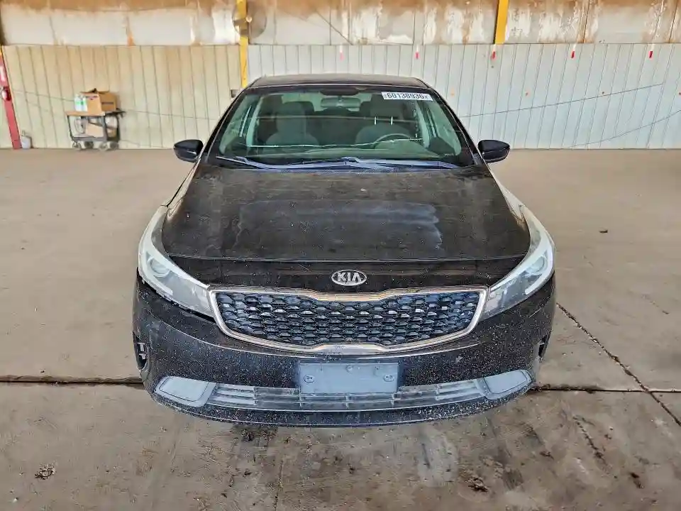 3KPFL4A73JE261135 2018 KIA FORTE-4