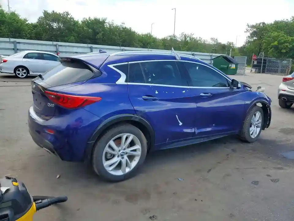 SJKCH5CP9KA011293 2019 INFINITI QX30-2