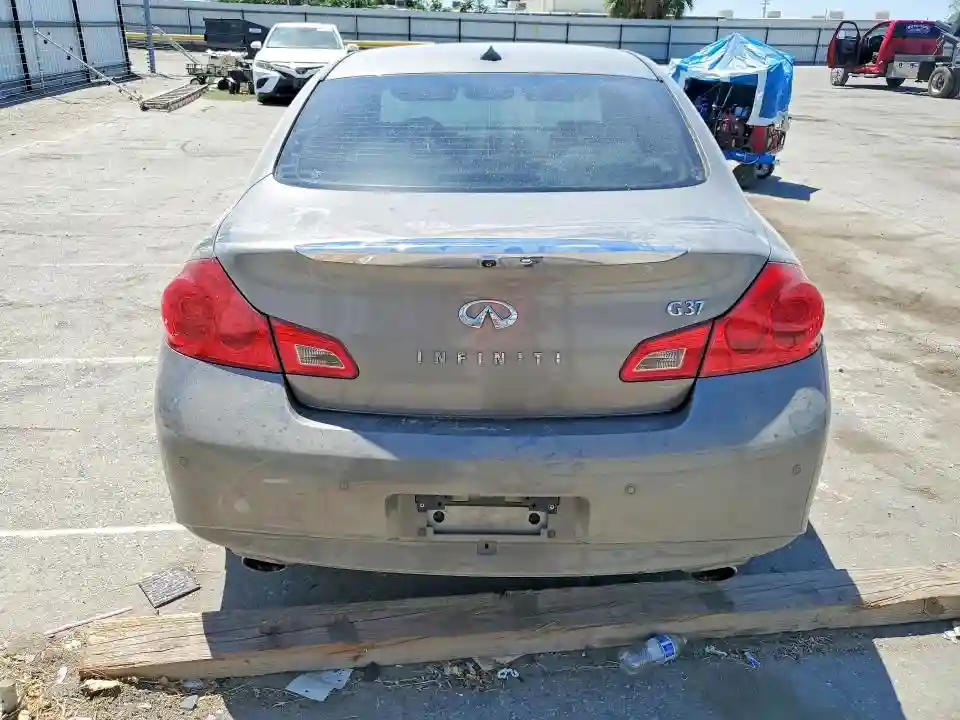 JN1CV6APXDM302975 2013 INFINITI G37-5