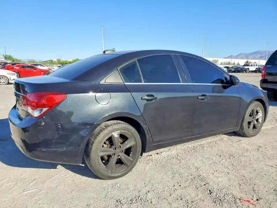 1G1PE5SB6F7167306 2015 CHEVROLET CRUZE-2
