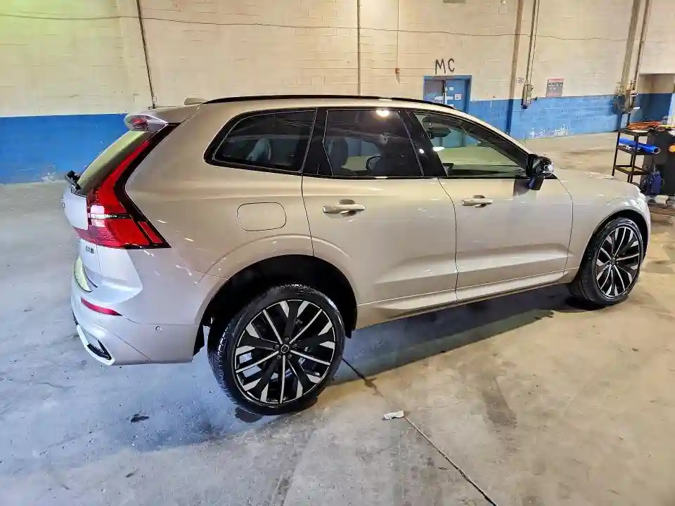 YV4M12RM1T1412763 2026 VOLVO XC60-2