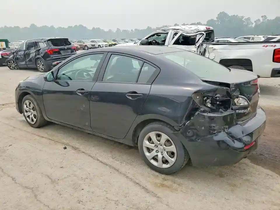 JM1BL1TG1D1848905 2013 MAZDA 3-1