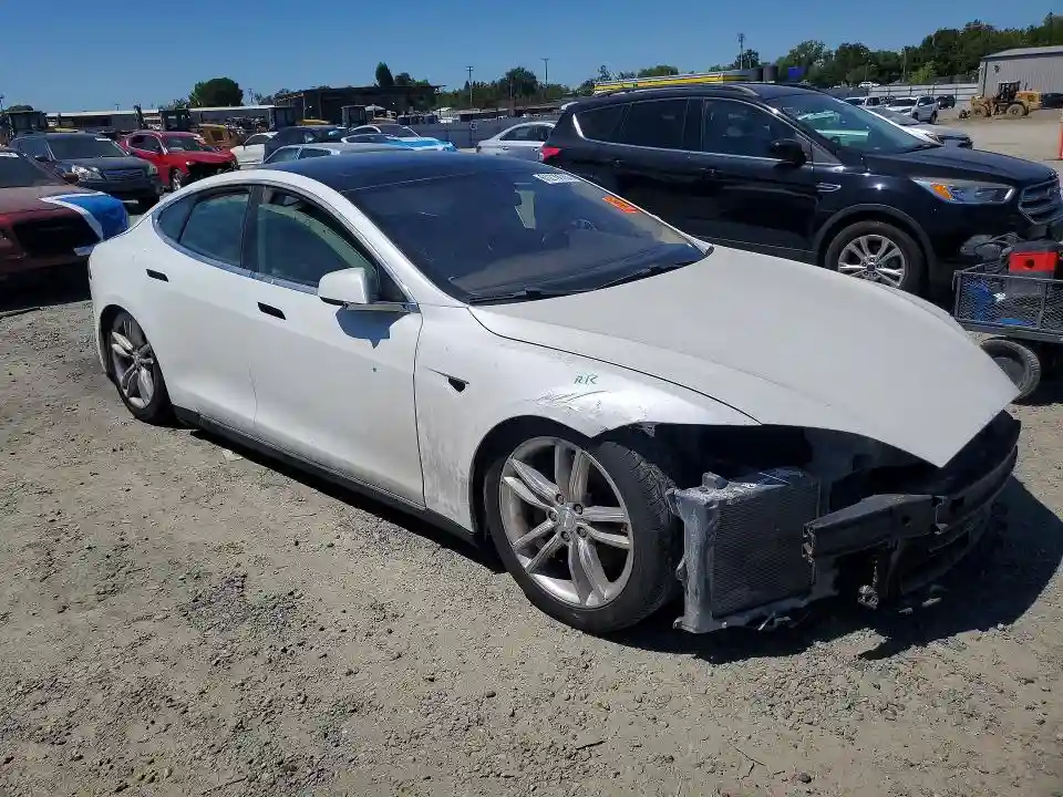 5YJSA1H11EFP57345 2014 TESLA MODEL S-3