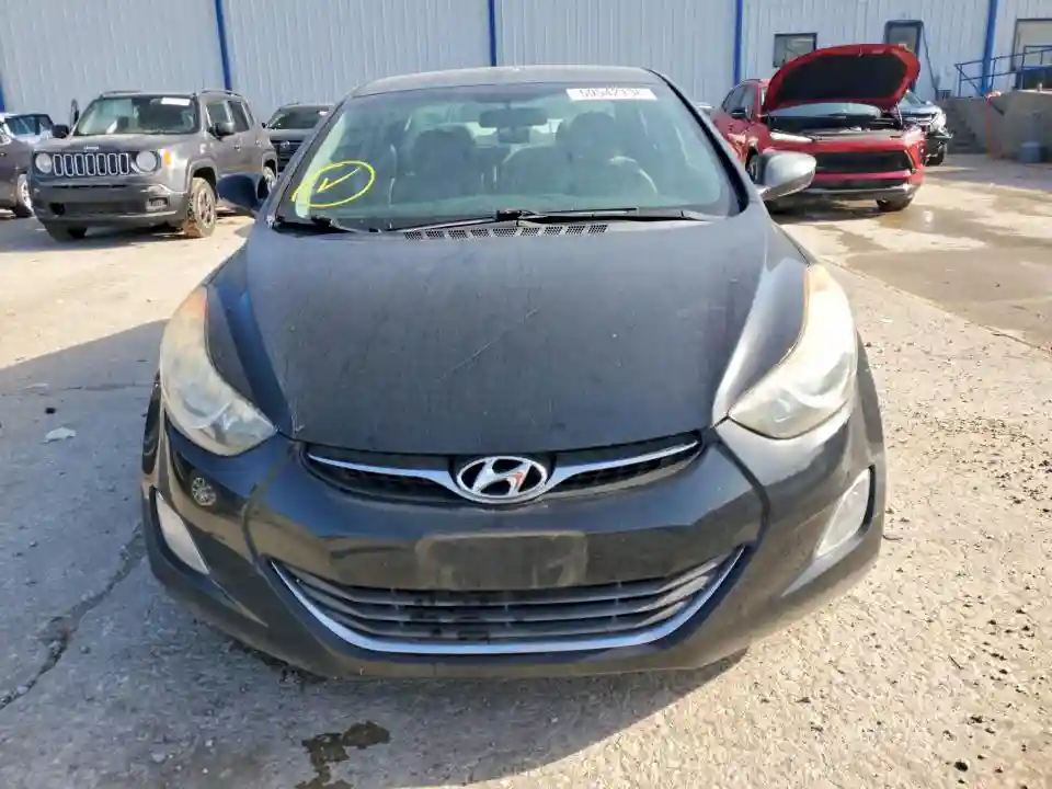5NPDH4AE7DH408385 2013 HYUNDAI ELANTRA-4