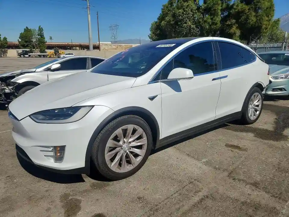 5YJXCAE20JF124276 2018 TESLA MODEL X-0