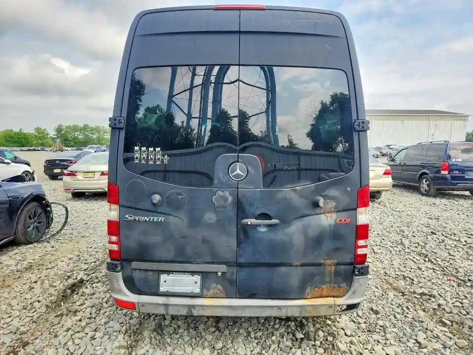 WDZPE7CCXA5478817 2010 MERCEDES-BENZ SPRINTER-5