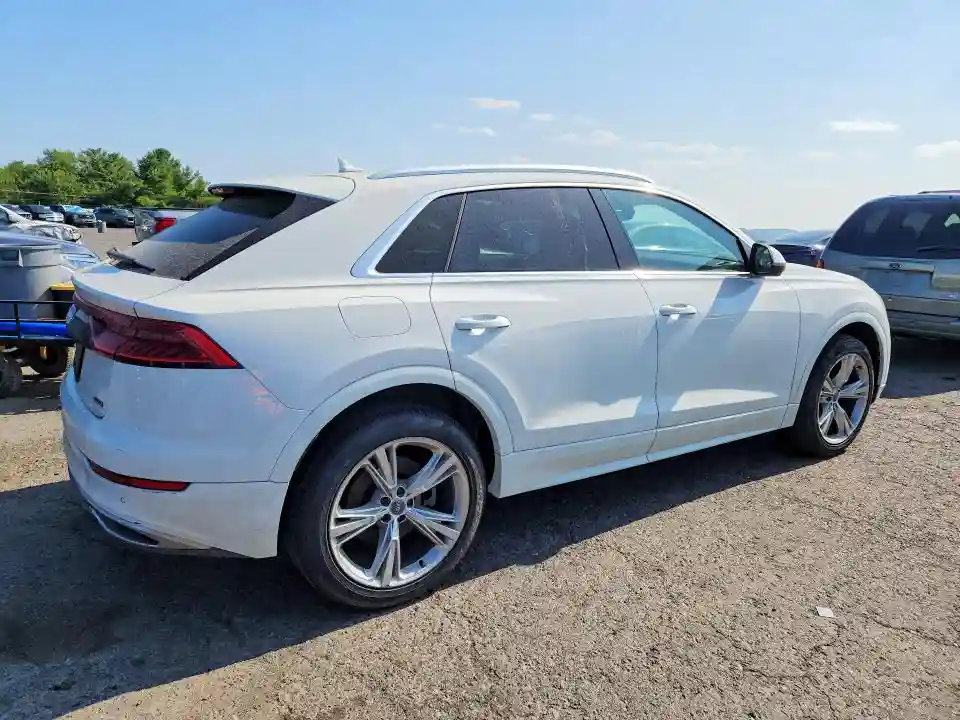 WA1AVAF16KD021808 2019 AUDI Q8-2