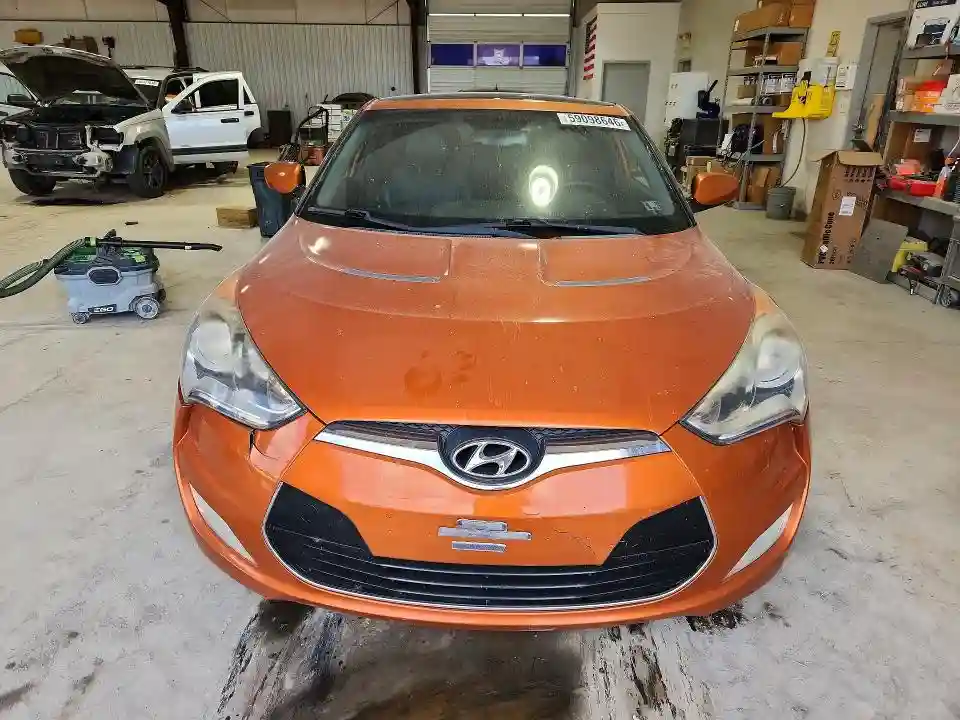 KMHTC6AD2DU087127 2013 HYUNDAI VELOSTER-4