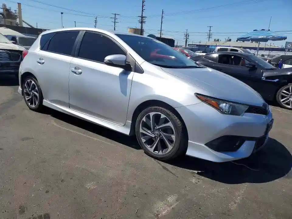 JTNKARJE8JJ576236 2018 TOYOTA COROLLA-3