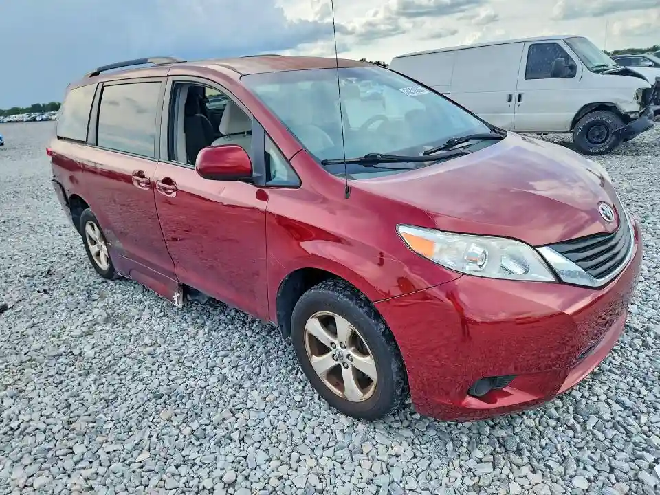 5TDKK3DCXES486104 2014 TOYOTA SIENNA-3