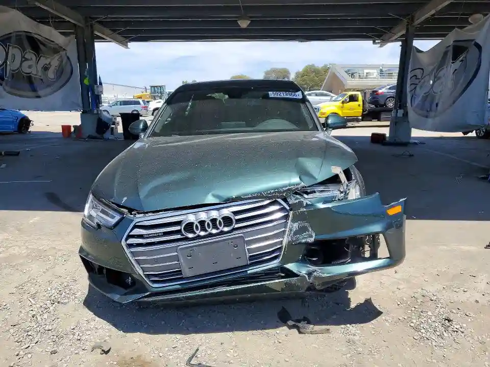 WAUENAF40JA201705 2018 AUDI A4-4