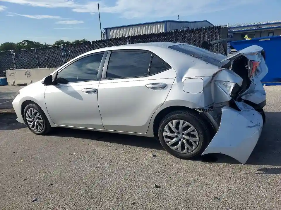 5YFBURHE0JP837551 2018 TOYOTA COROLLA-1