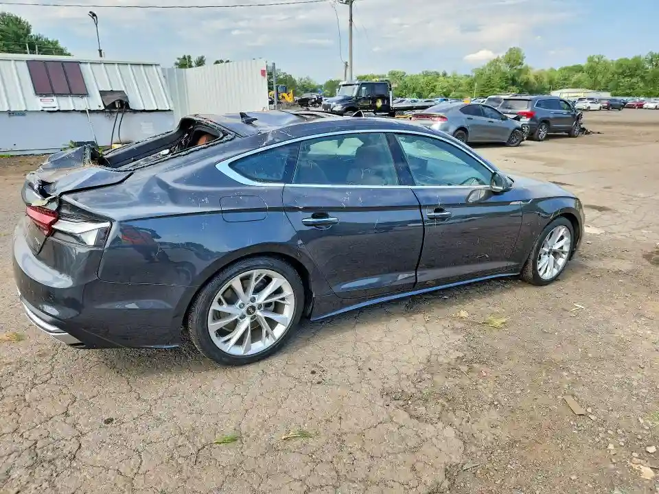WAUABCF53NA027758 2022 AUDI A5-2