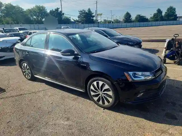 3VW637AJ0GM380415 2016 VOLKSWAGEN JETTA-3