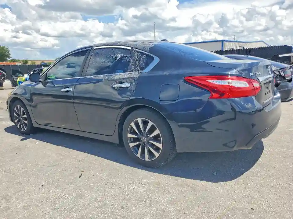 1N4AL3AP1HC159635 2017 NISSAN ALTIMA-1