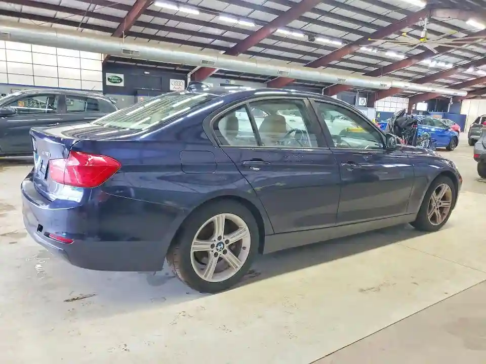 WBA3A5G51ENP27146 2014 BMW 3 SERIES-2