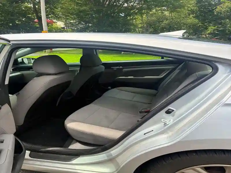 5NPD84LF4KH471351 2019 HYUNDAI ELANTRA-5