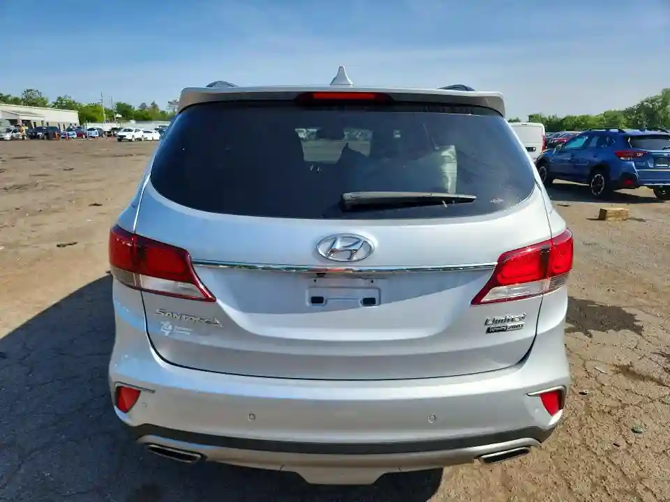 KM8SRDHF5HU250462 2017 HYUNDAI SANTA FE-5