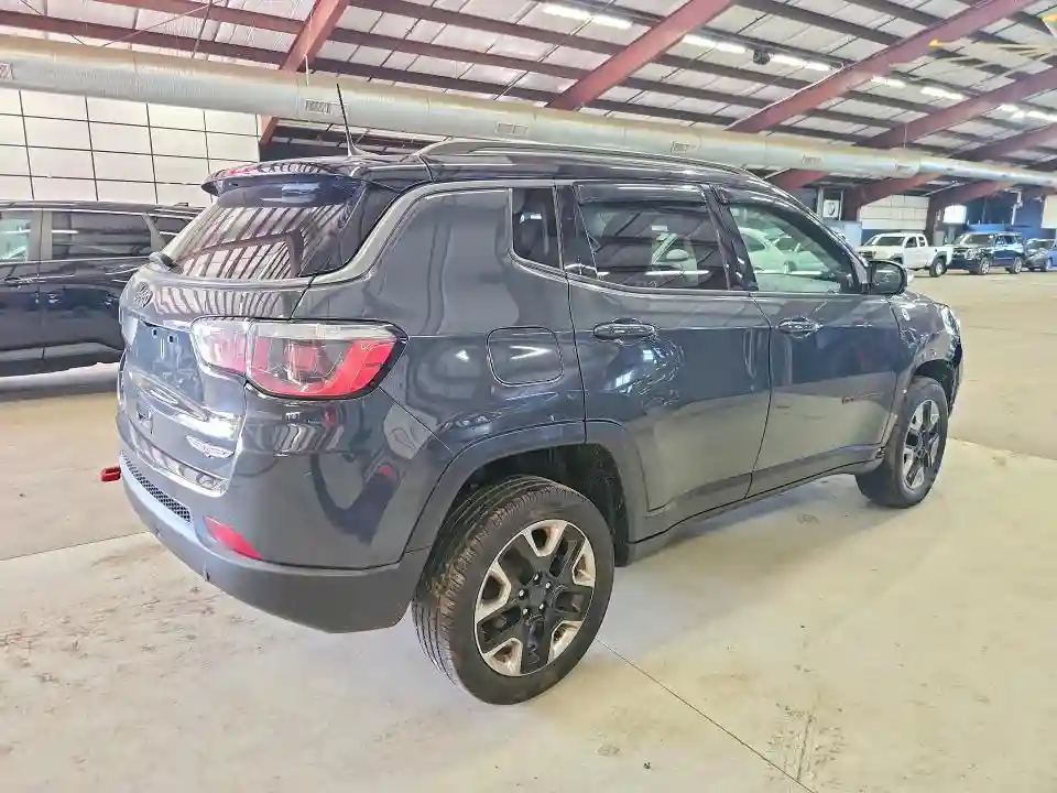 3C4NJDDB0HT630721 2017 JEEP COMPASS-2