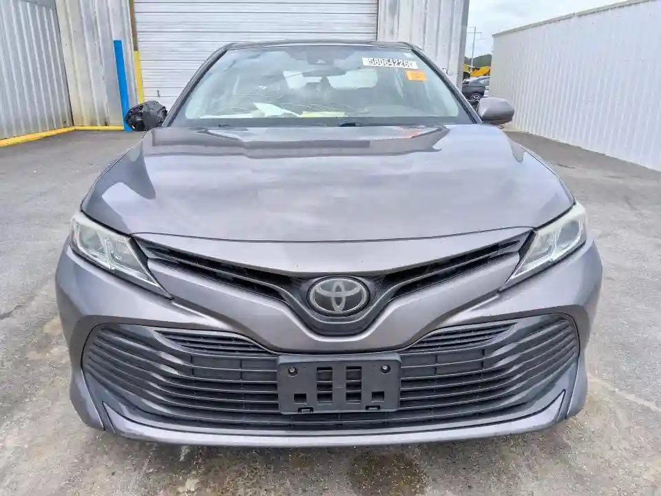 4T1C11AK6LU884647 2020 TOYOTA CAMRY-4