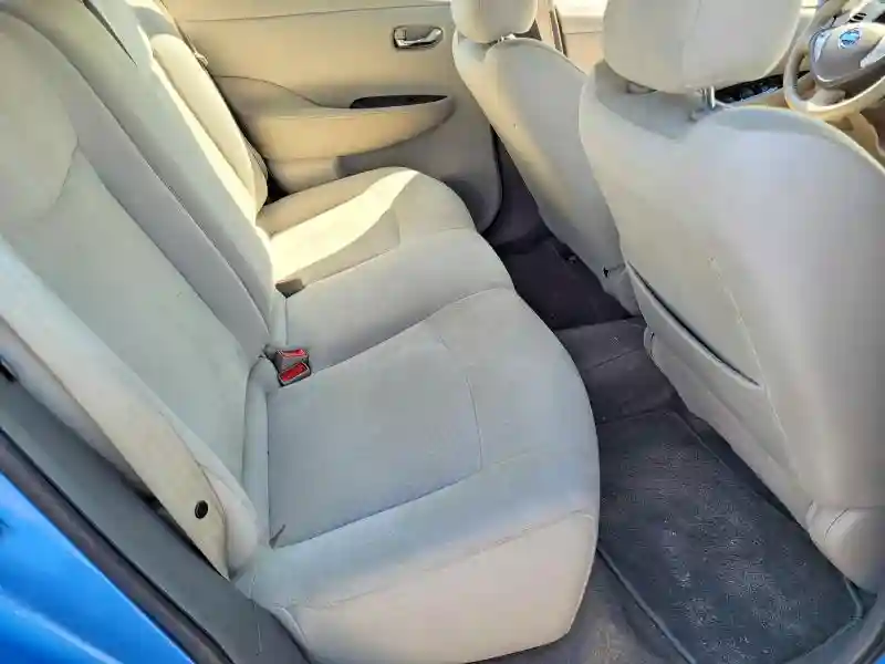 JN1AZ0CP9BT007472 2011 NISSAN LEAF-5