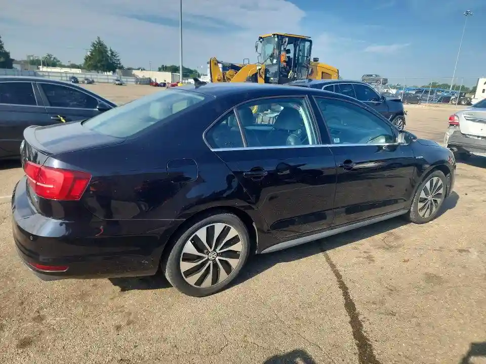 3VW637AJ0GM380415 2016 VOLKSWAGEN JETTA-2