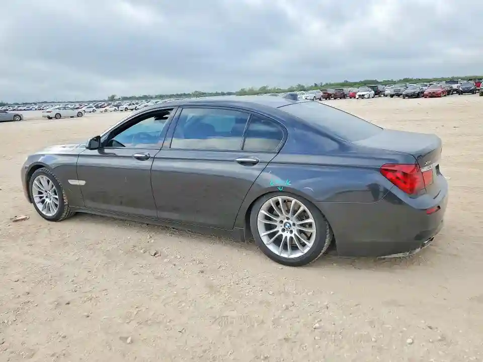WBAYF8C56FD654264 2015 BMW 7 SERIES-1