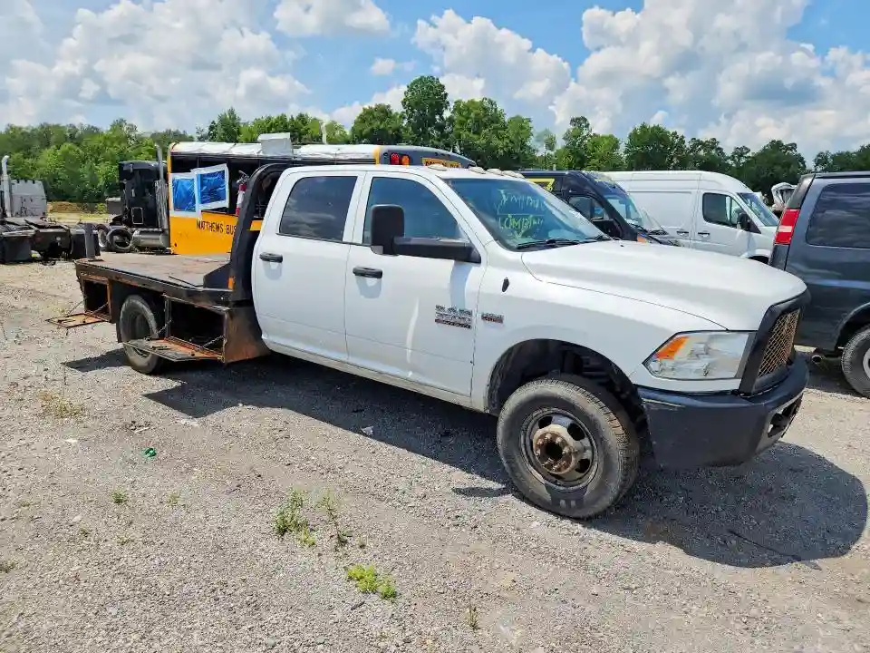 3C7WRTCJ2JG331667 2018 RAM 3500-3