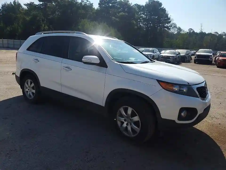 5XYKT4A61DG409943 2013 KIA SORENTO-3