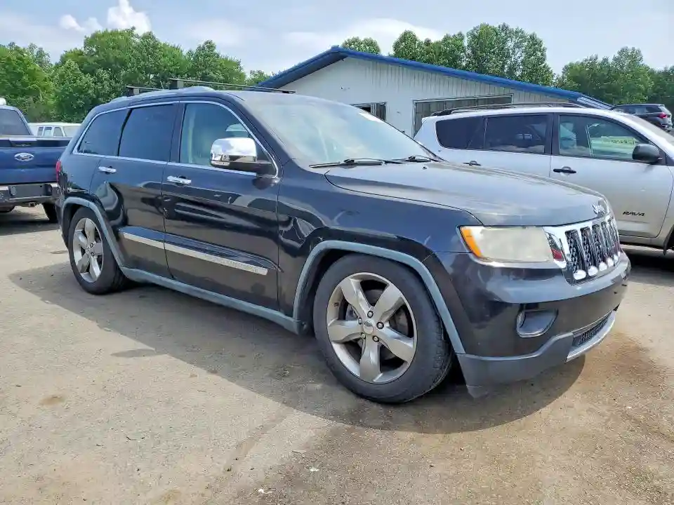 1J4RR6GT0BC607690 2011 JEEP GRAND CHEROKEE-3