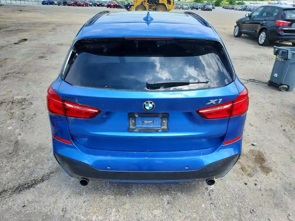 WBXHT3C34J5L25873 2018 BMW X1-5