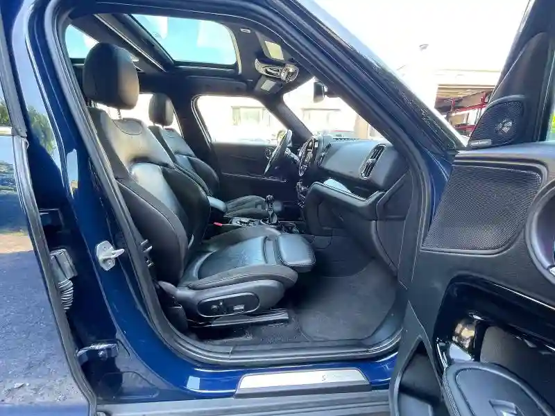 WMZYT5C5XK3E69700 2019 MINI COOPER-4