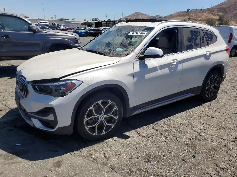 WBXJG7C0XM5T01360 2021 BMW X1-0
