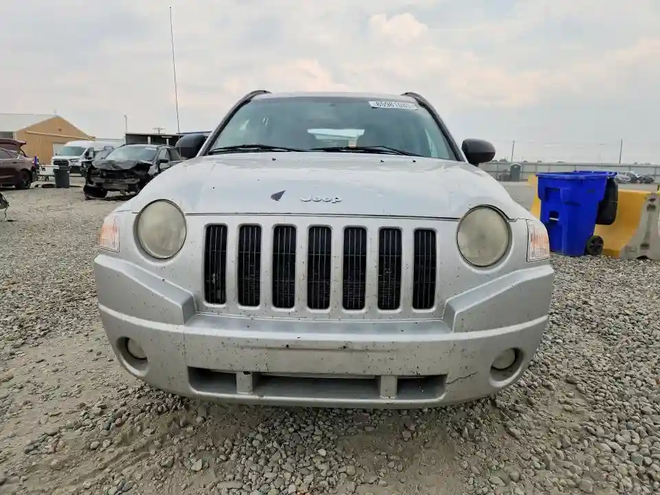 1J4NF4FB9AD512655 2010 JEEP COMPASS-4