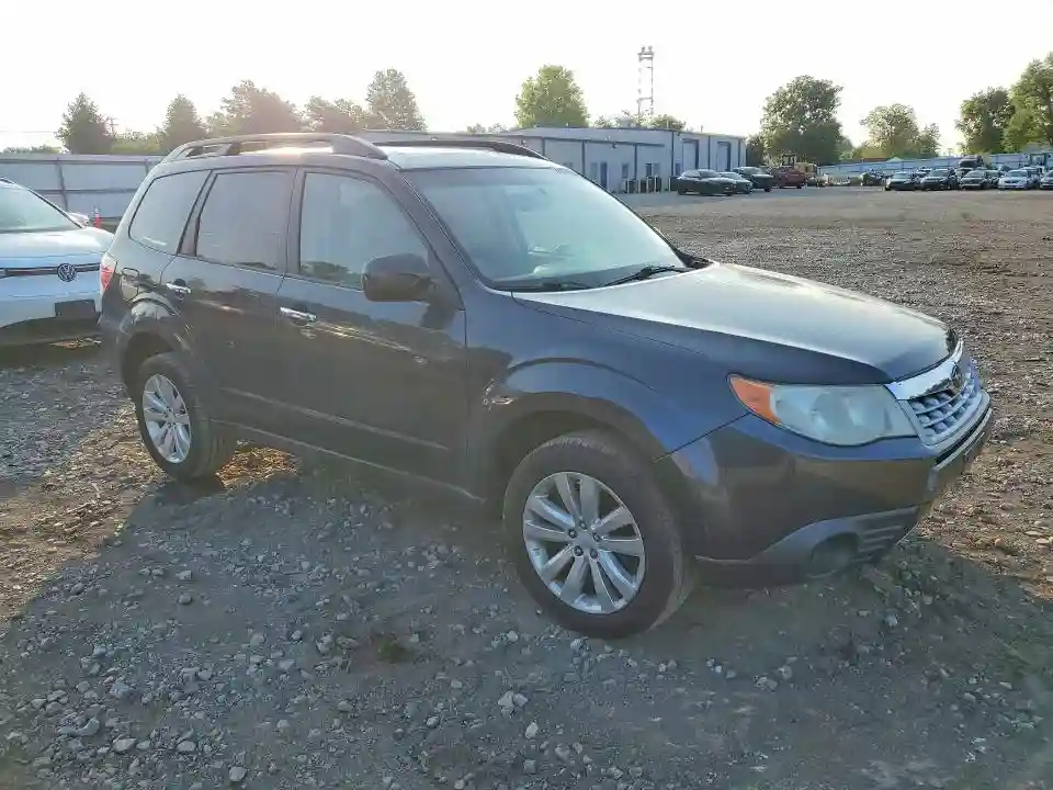 JF2SHADC3BH735492 2011 SUBARU FORESTER-3