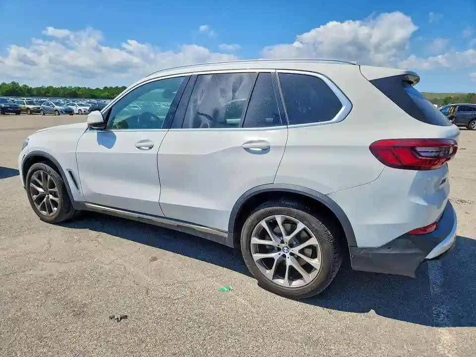 5UXCR6C5XKLL25266 2019 BMW X5-1